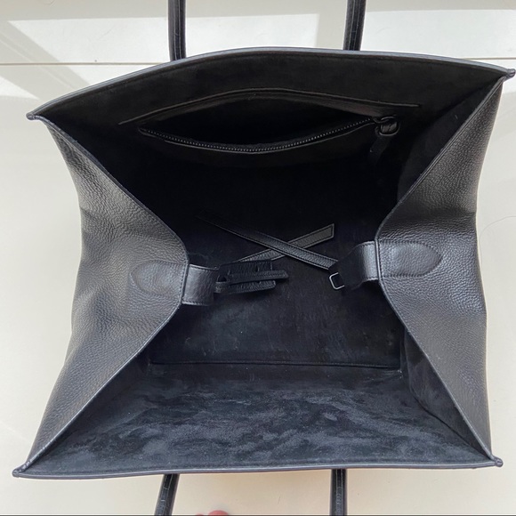 Authentic Celine Calfskin Medium Luggage Phantom Tote! Posh-mark Authenticated! - Picture 11 of 12